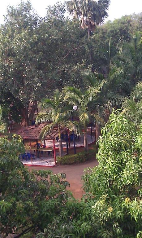 Pali Beach Resort Mālād Esterno foto